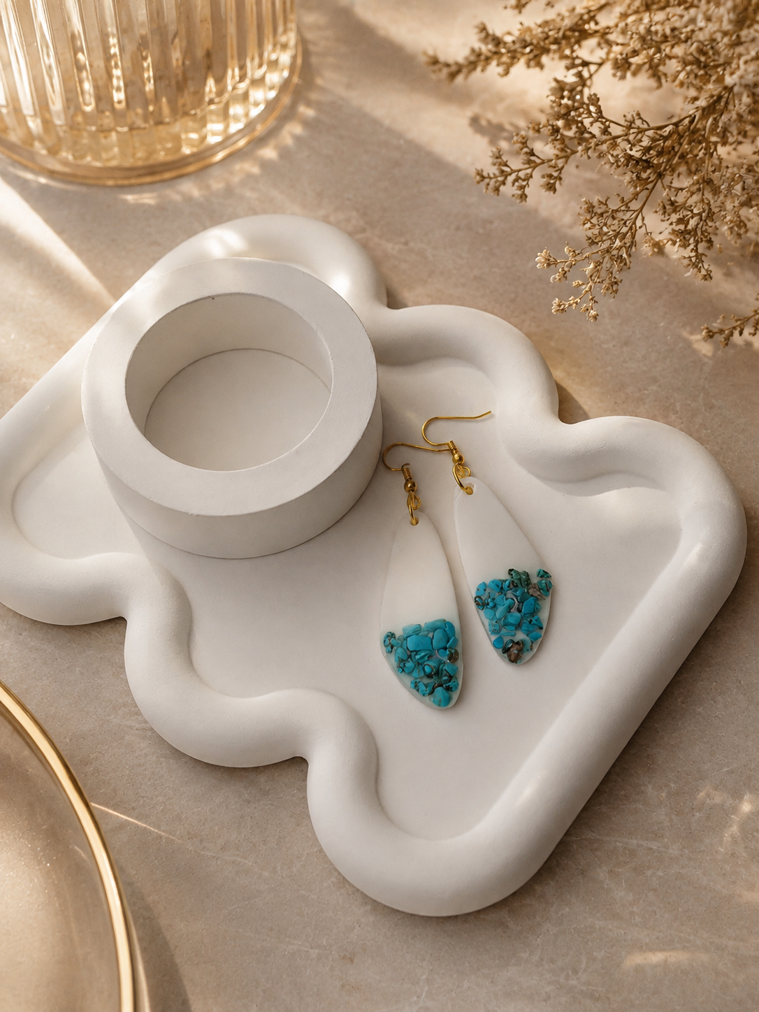 گوشواره رزین با سنگ فیروزه